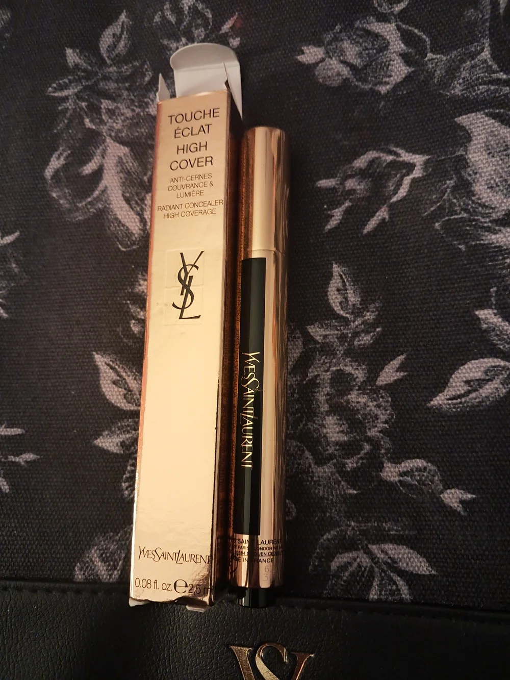 Yves Saint Laurent Touche Éclat High Cover Radiant Concealer - 3 Almond